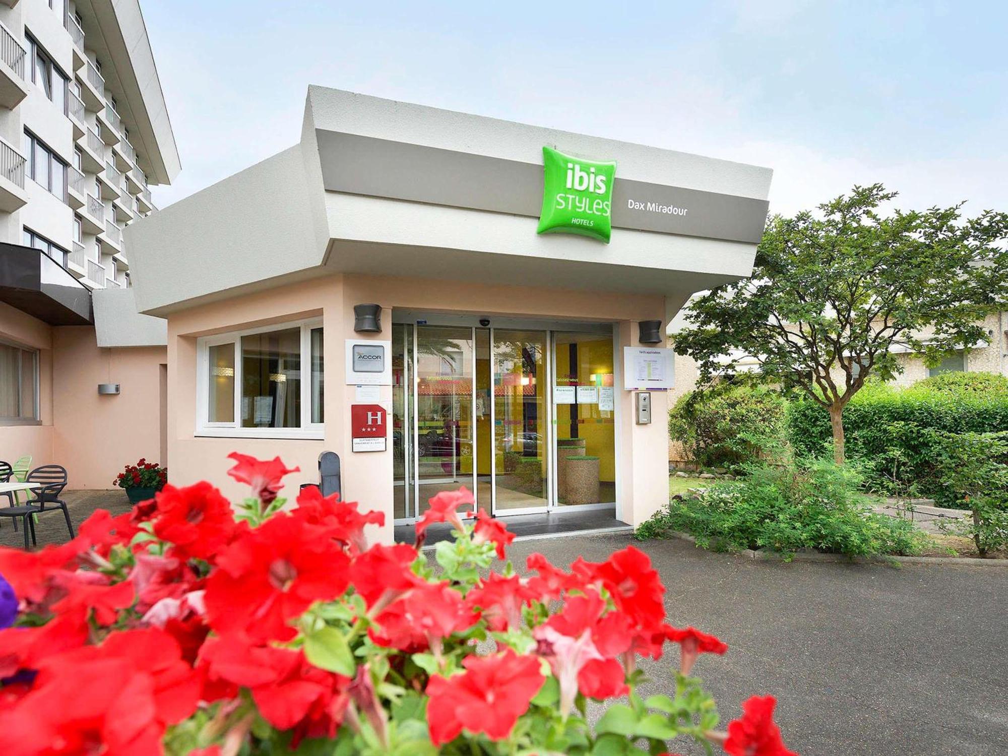 Hotel Ibis Styles Dax Centre Exterior foto