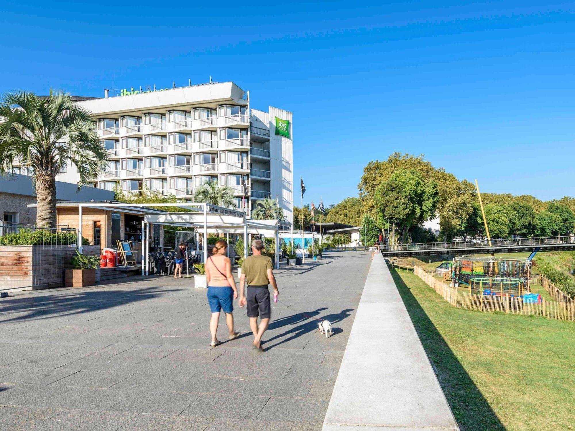 Hotel Ibis Styles Dax Centre Exterior foto